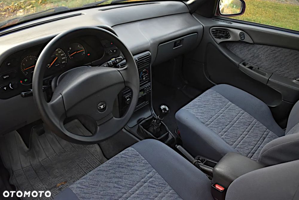 Daewoo Espero - 27