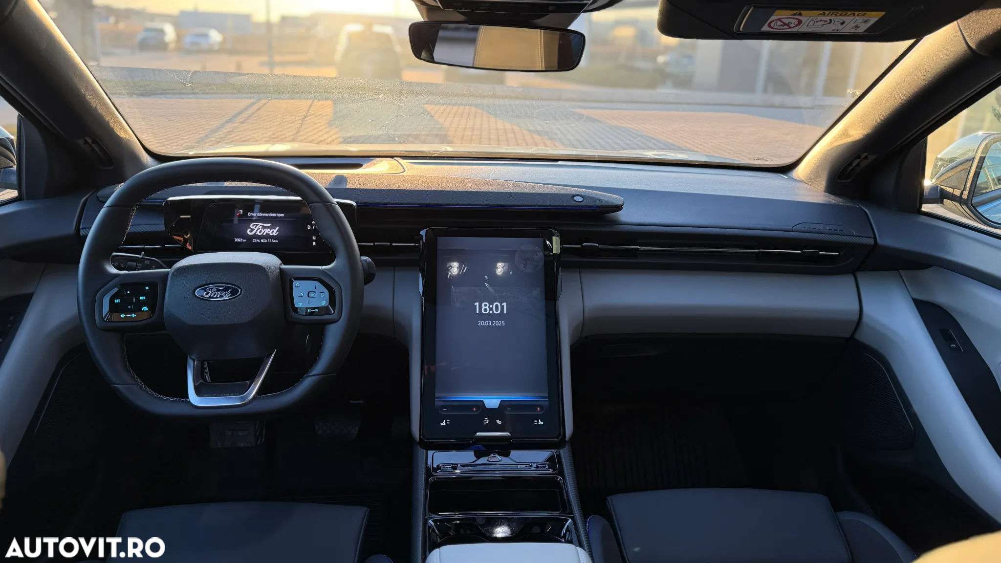 Ford Explorer AWD 79 kWh Extended Range Premium - 7