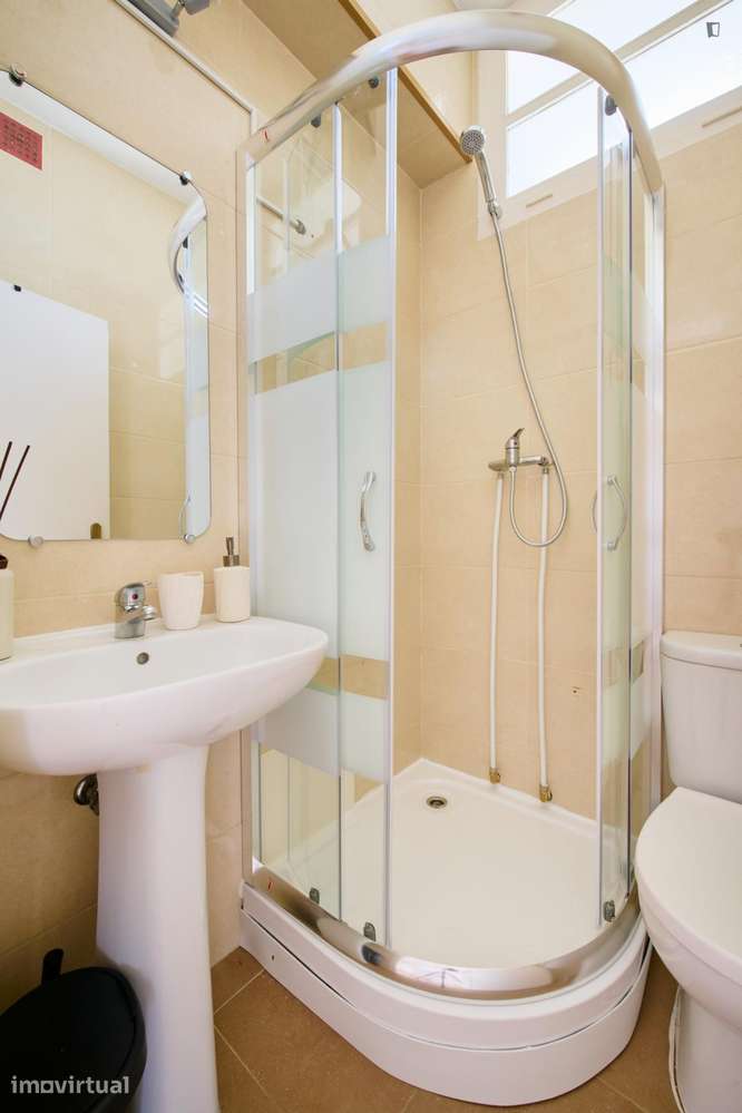 Quarto - localizado em Alvalade Lisbon - Grande imagem: 5/40
