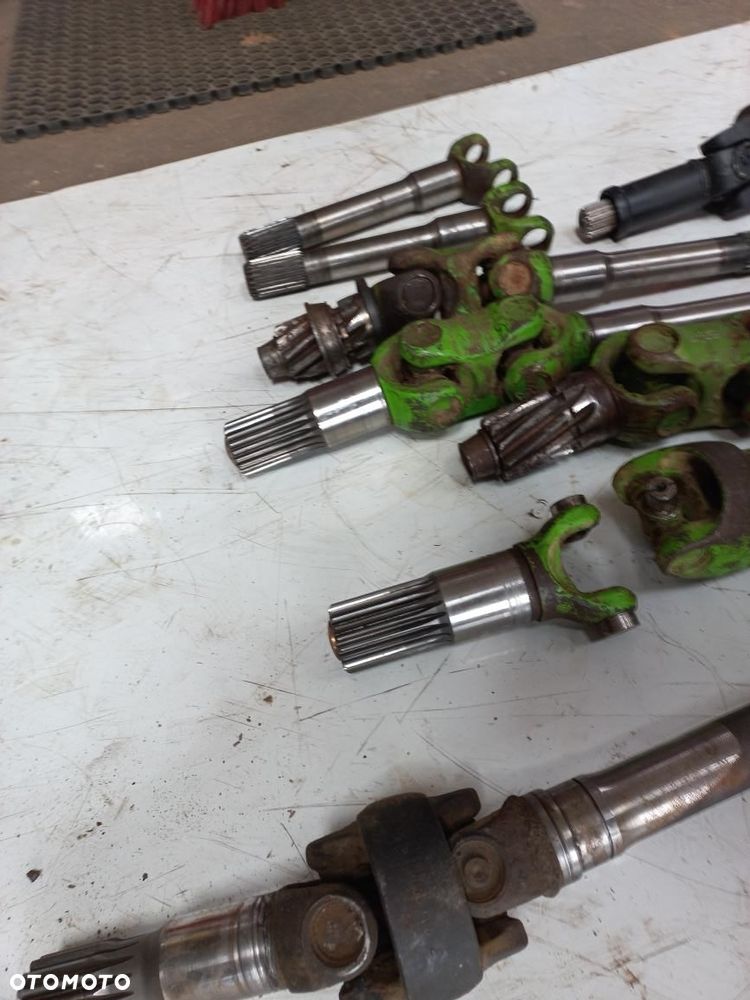 Półoś MERLO krótka długa do ładowarki teleskopowej  kszyżak,łącznik bob cat massey - 2