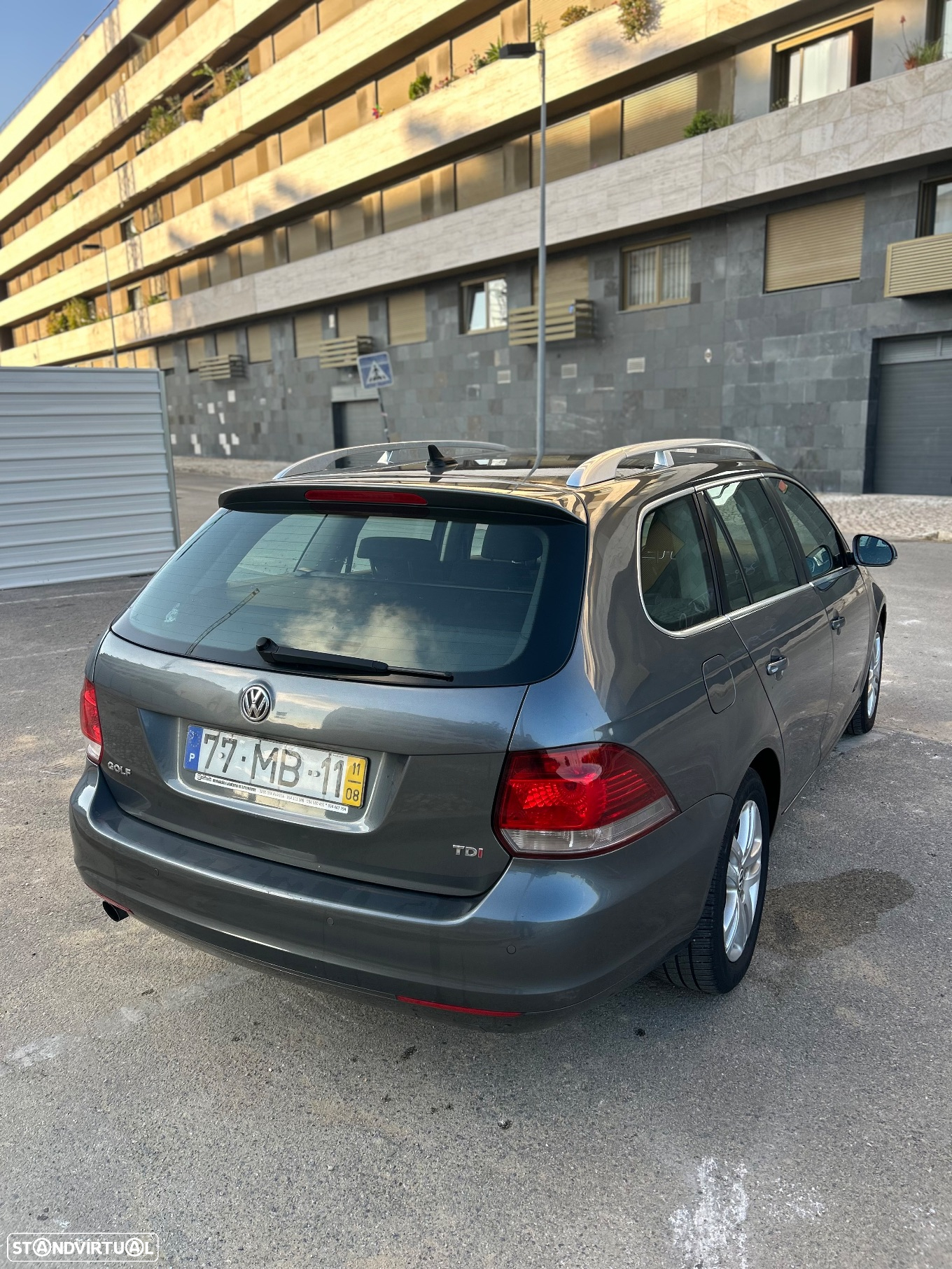 VW Golf Variant 1.6 TDi Confortline - 3