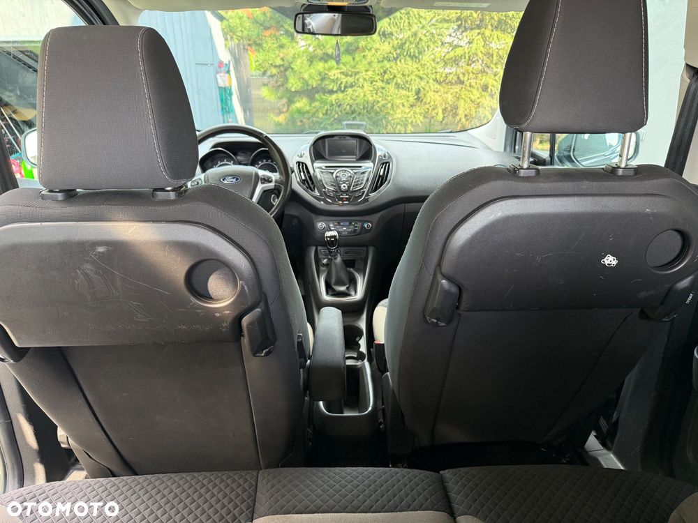 Ford Tourneo Courier 1.0 EcoBoost Titanium - 21