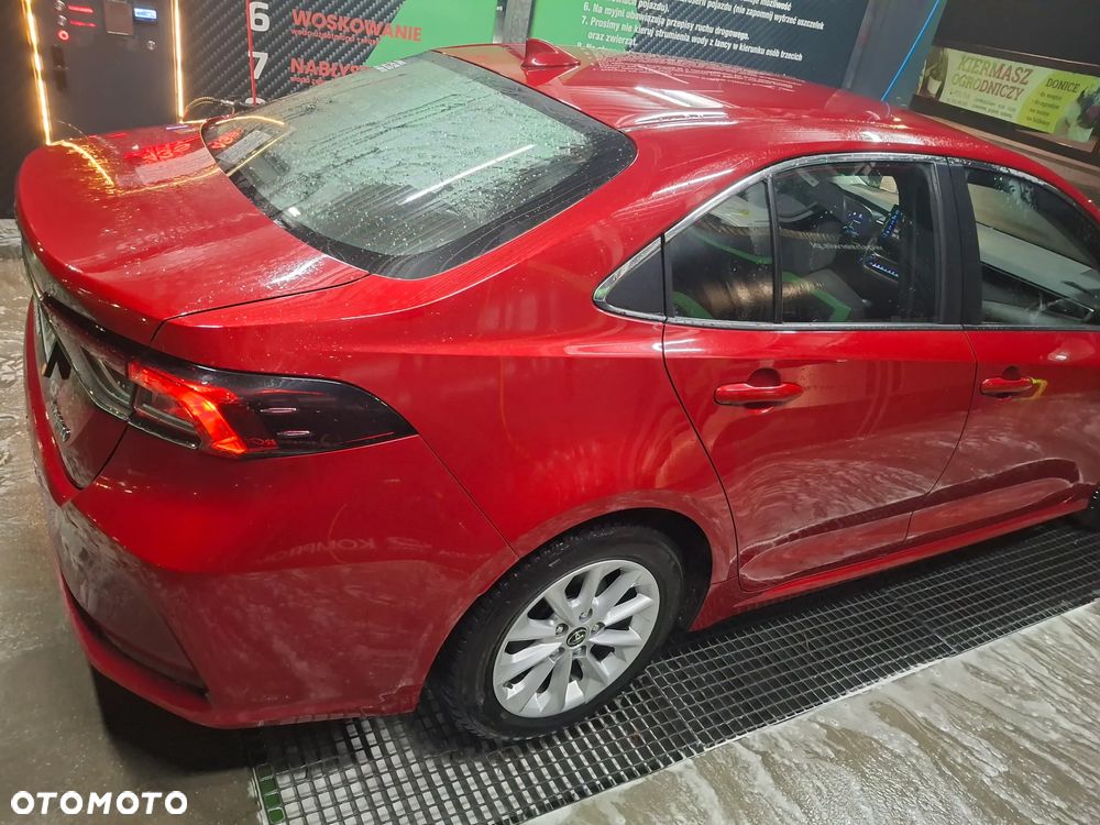 Toyota Corolla 1.8 Hybrid Comfort - 22