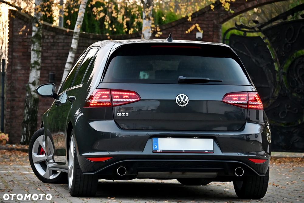 Volkswagen Golf VII 2.0 TSI BMT GTI - 16