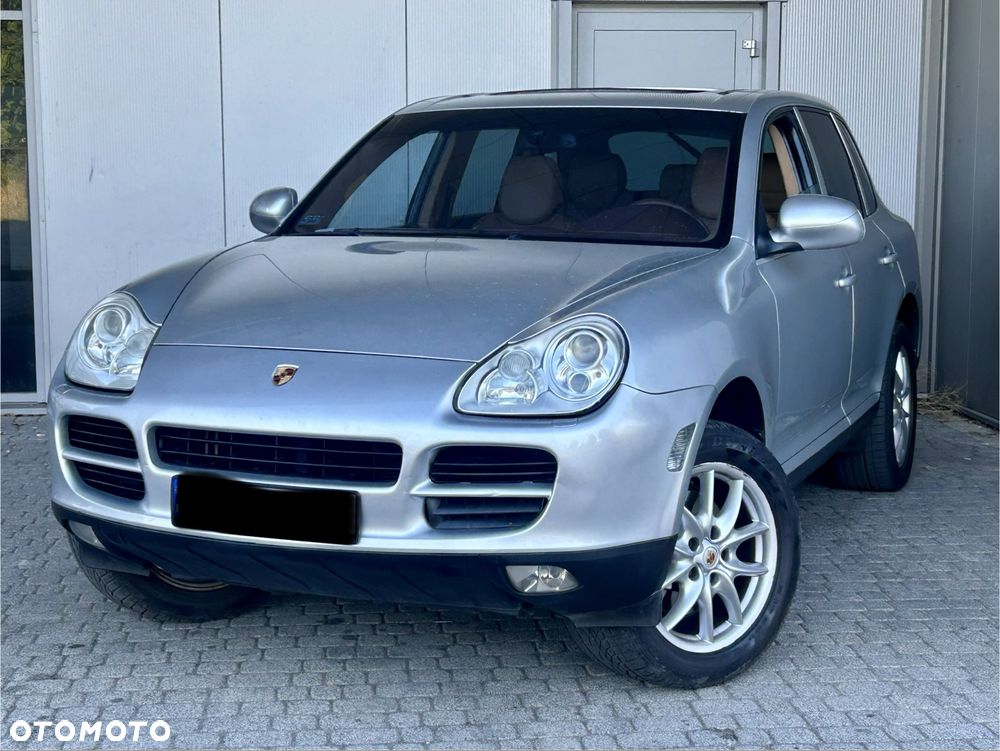 Porsche Cayenne - 1