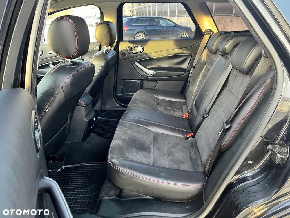 Ford Mondeo 2.5 Titanium S - 13