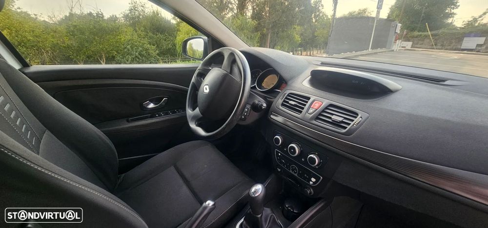 Renault Mégane 1.5 dCi Dynamique - 6