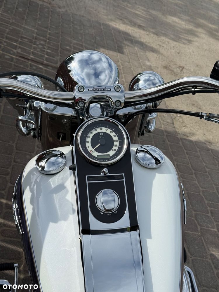 Harley-Davidson Softail Deluxe - 7