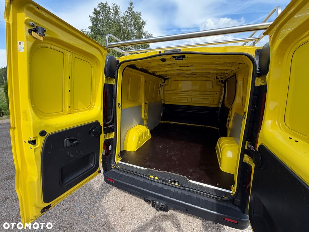 Opel Vivaro - 24