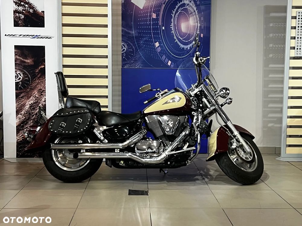 Suzuki Intruder - 10