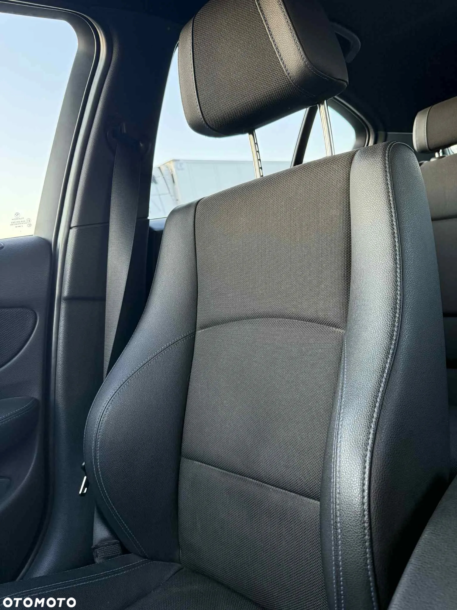 BMW Seria 1 118i - 9