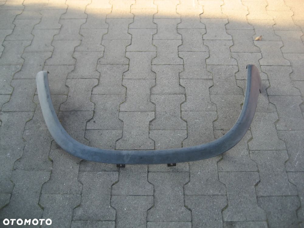 nissan terano I 86-92r listwa błotnika przód lewa 6381323g00 fr l
