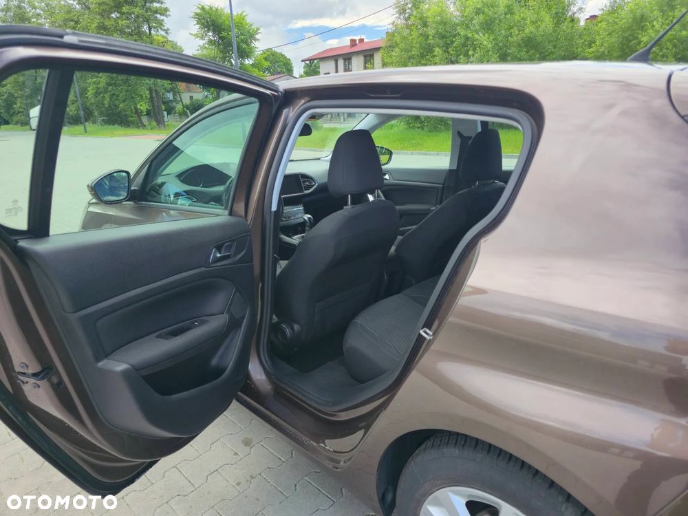 Peugeot 308 HDi FAP 92 Active - 12