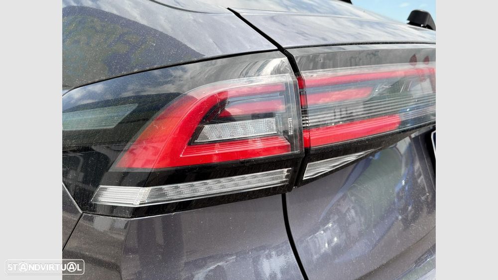 Volkswagen Taigo 1.0 TSI Urban — fotografia 9