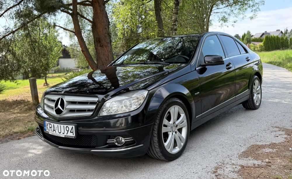 Mercedes-Benz Klasa C 250 CDI DPF 4Matic 7G-TRONIC BlueEFFICIENCY Avantgarde - 2