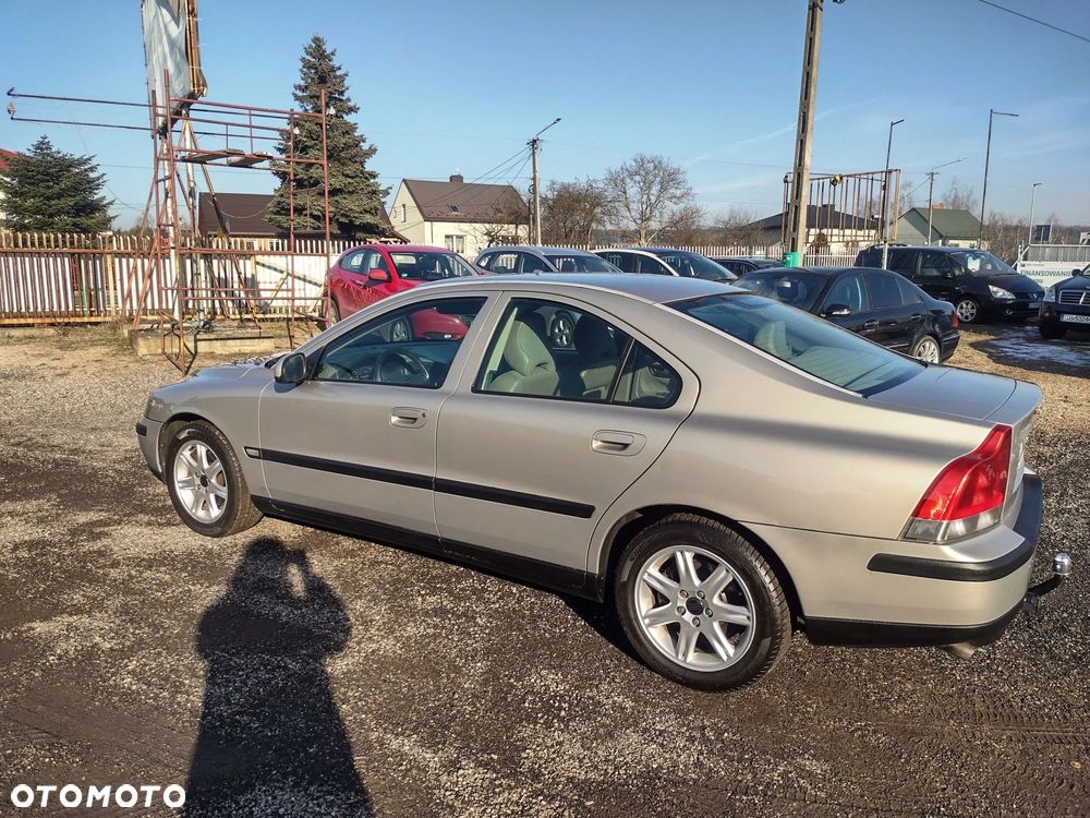 Volvo S60 2.4 Kinetic - 17