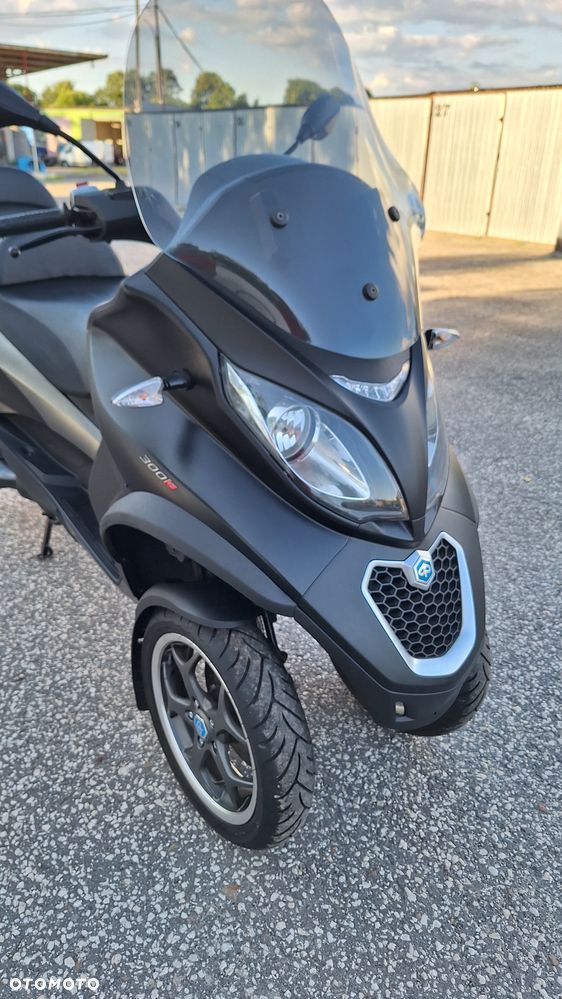Piaggio MP-3 - 19