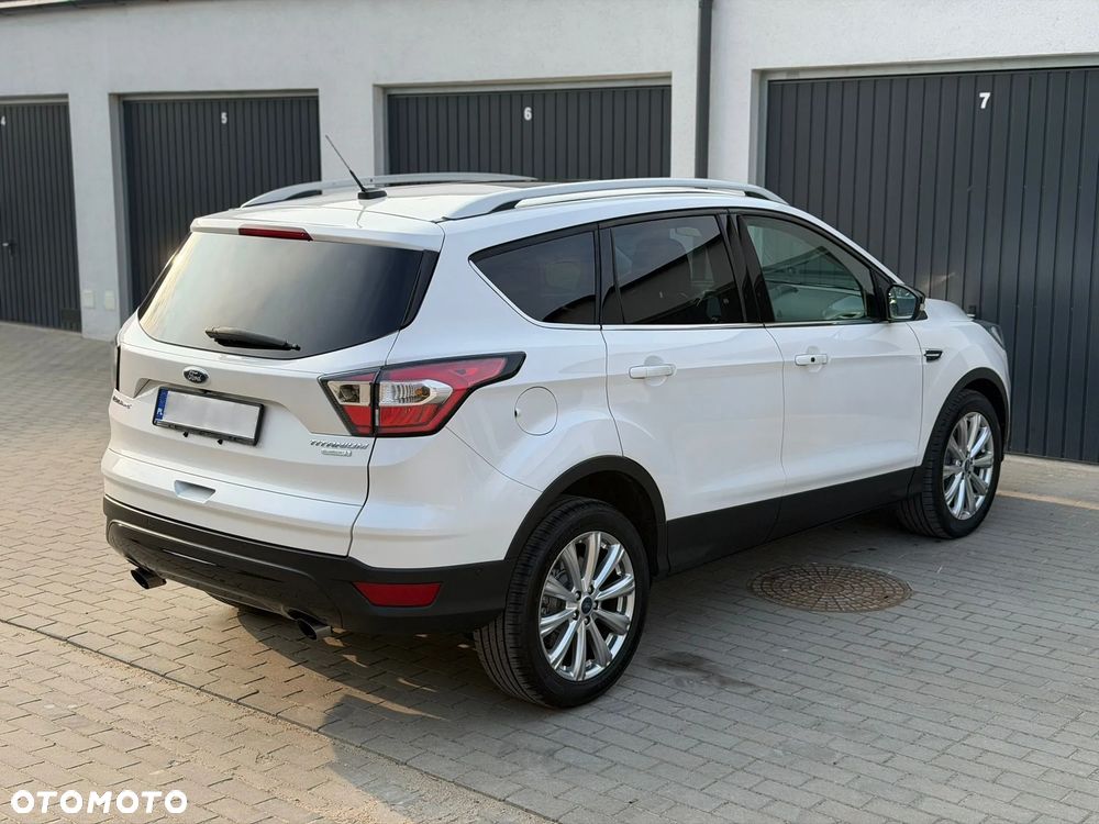 Ford Kuga - 10