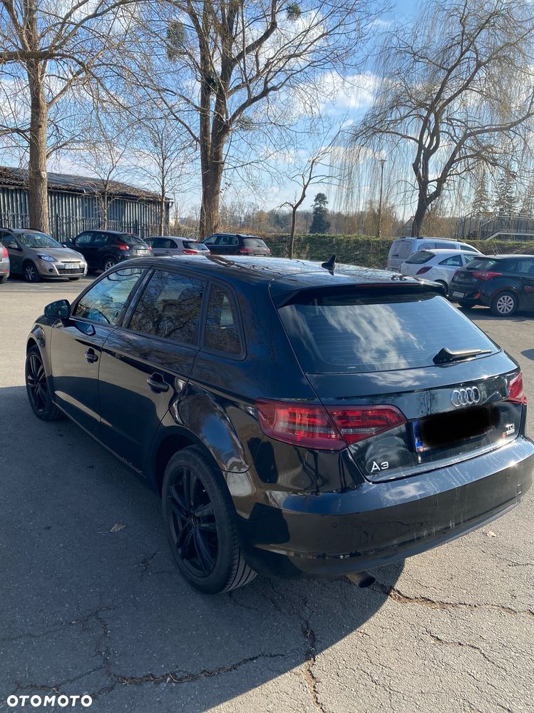 Audi A3 Sportback 1.6 TDI S tronic S line Sportpaket - 8