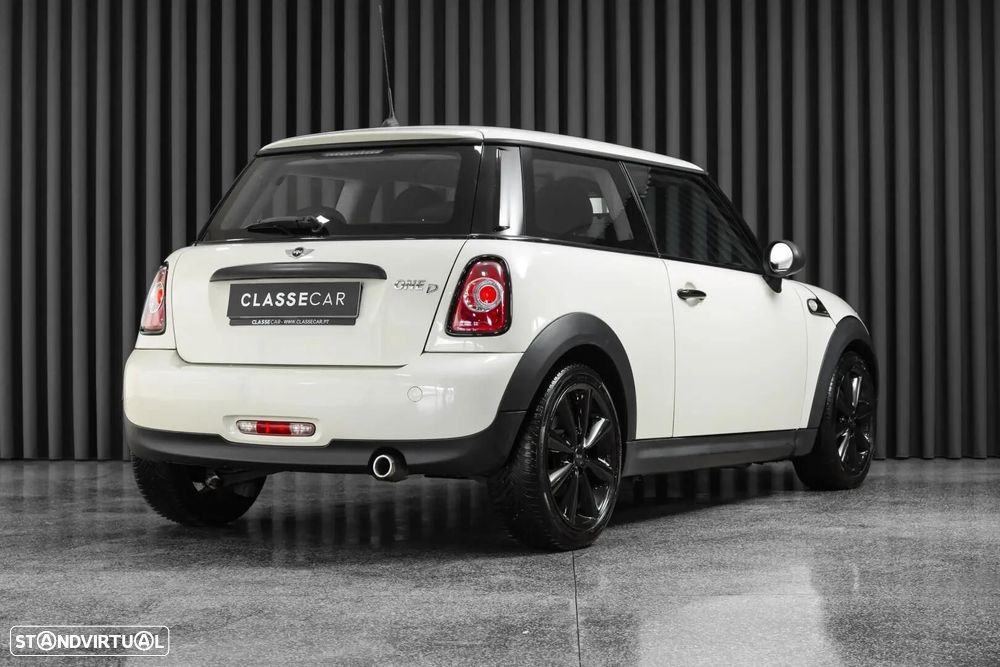 MINI 3 Portas One D - 4