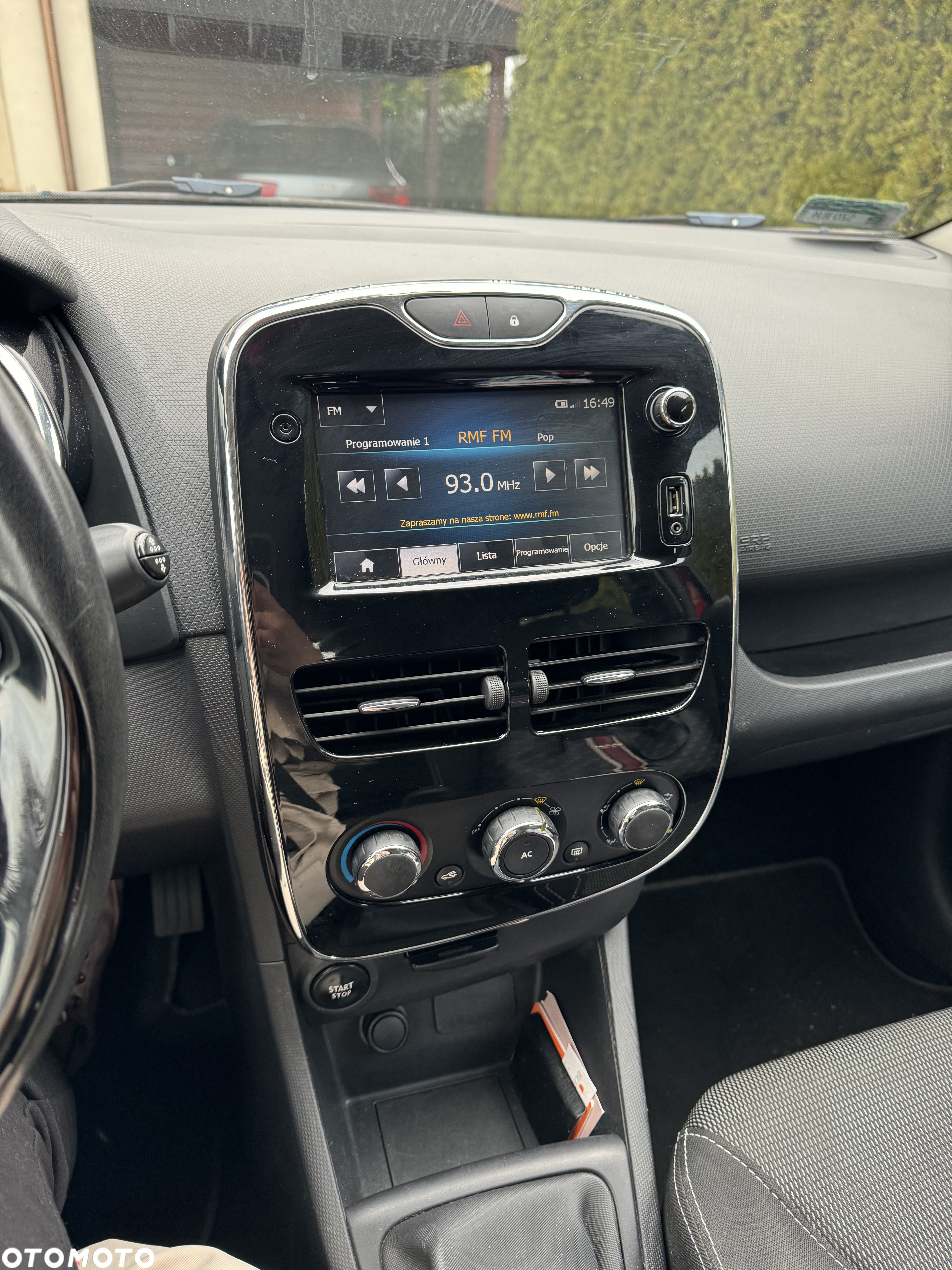 Renault Clio - 8