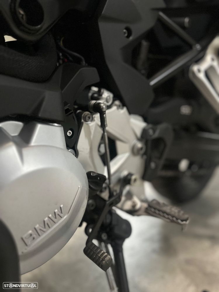 BMW F 750 GS Triple Black - 4