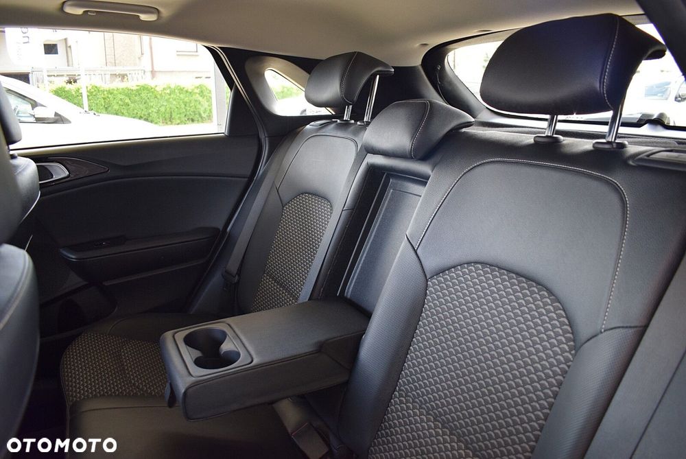 Kia Ceed - 13