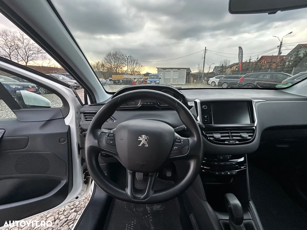 Peugeot 208 95 VTI Allure - 14