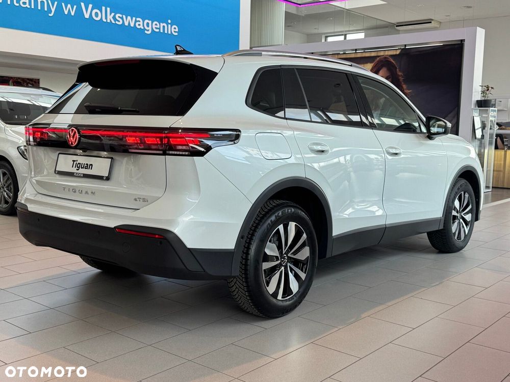 Volkswagen Tiguan - 10