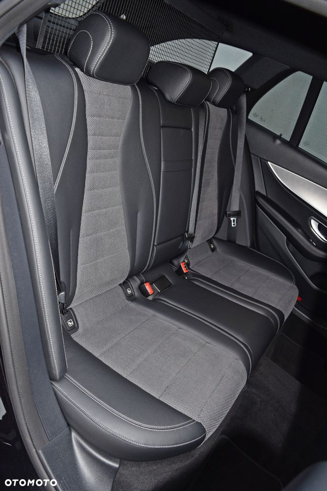 Mercedes-Benz Klasa E 200 9G-TRONIC Avantgarde - 26