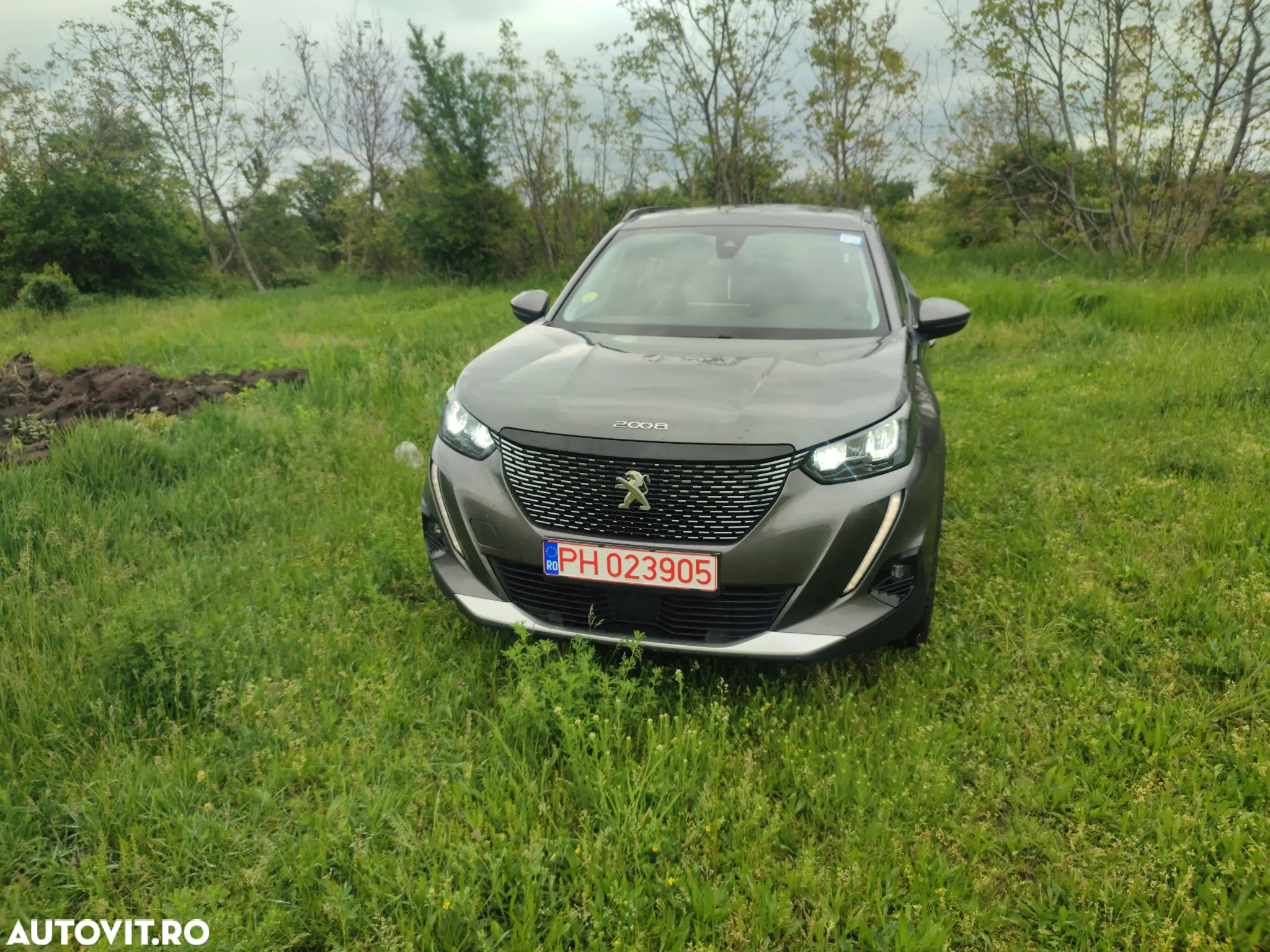 Peugeot 2008 1.5 BlueHDI 130 S&S EAT8 Allure - 3