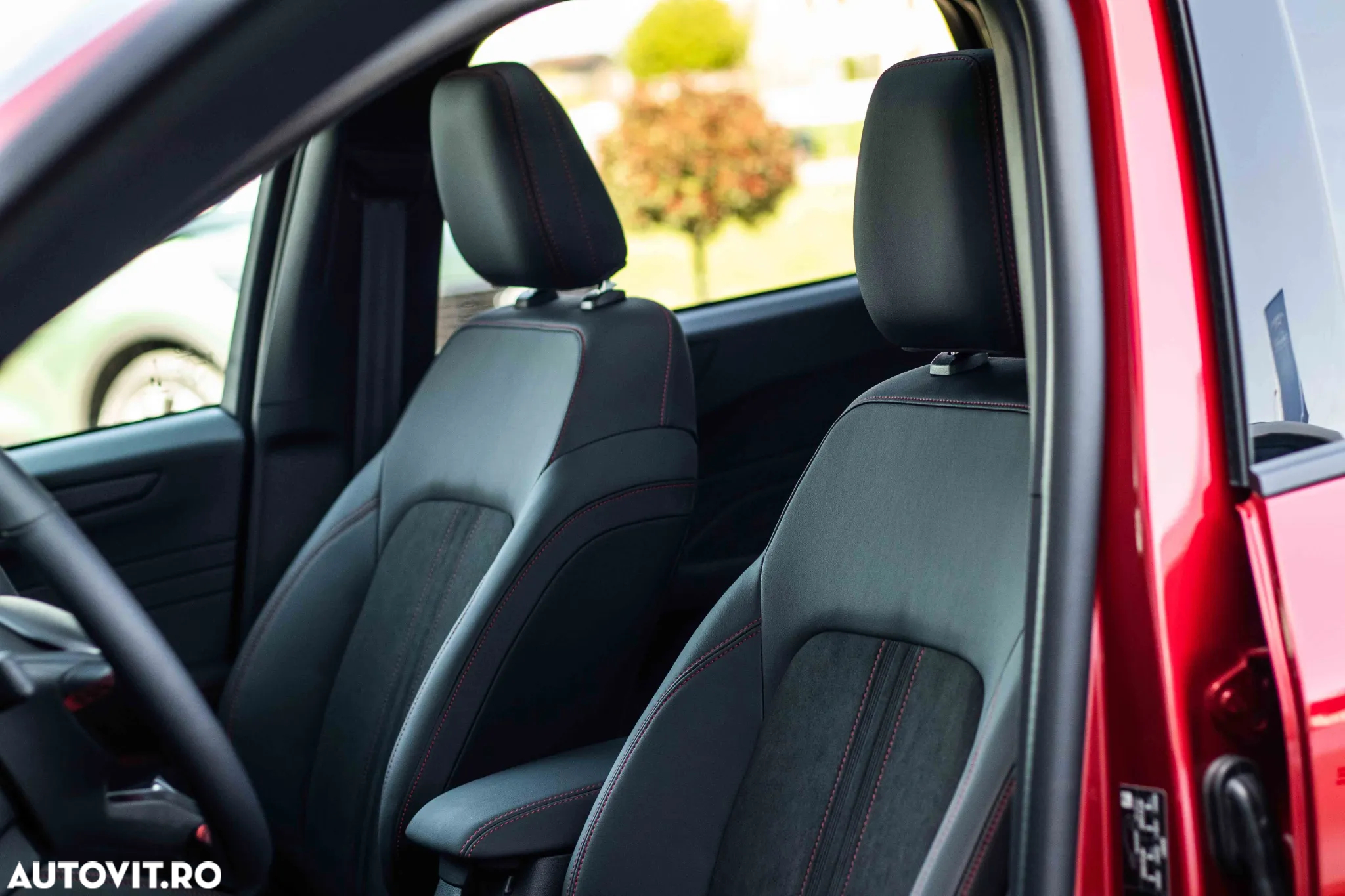 Ford Kuga 1.5 EcoBoost A8 FWD ST-Line X - 13