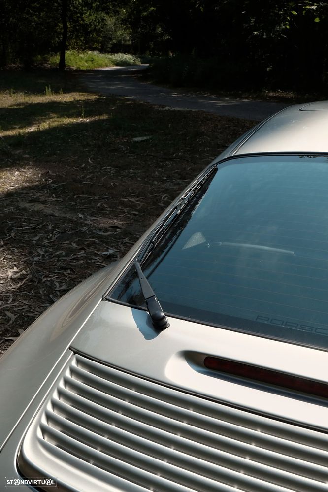Porsche 911 (996) Carrera 4 Coupé - 20