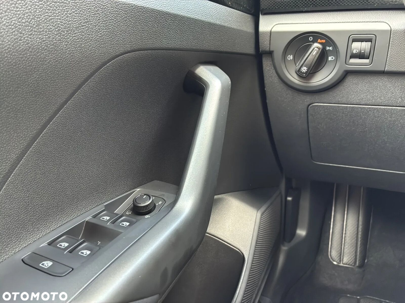 Volkswagen T-Cross - 16
