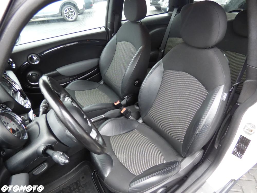 MINI John Cooper Works - 13