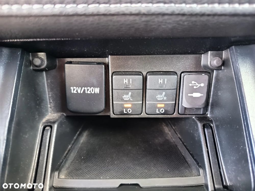 Toyota Auris 1.6 Dynamic - 29