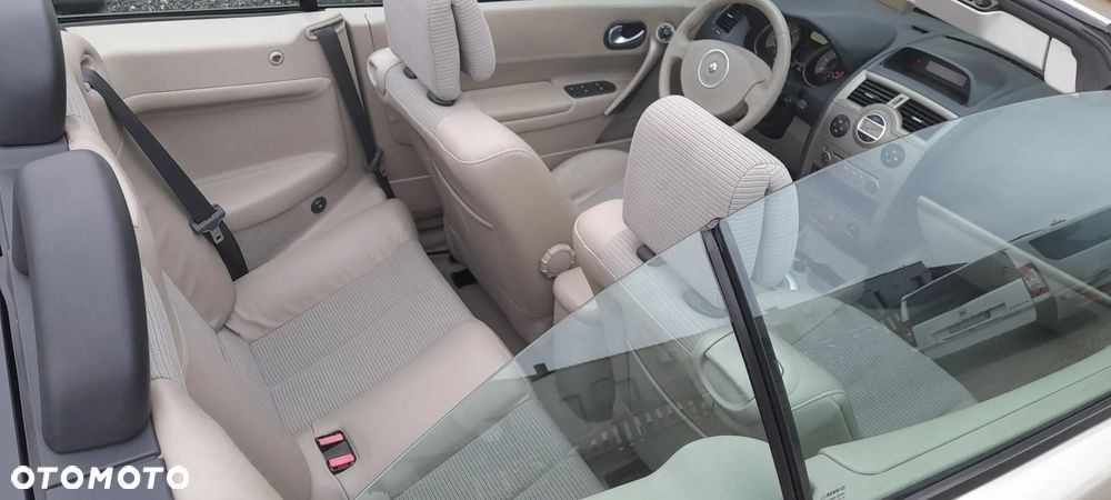 Renault Megane 2.0 Coupe-Cabriolet Confort Authenique - 13