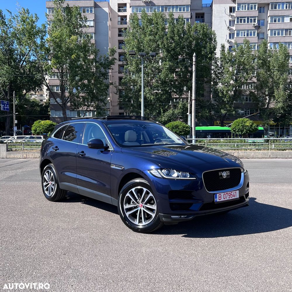 Jaguar F-Pace 30t AWD Portfolio - 1