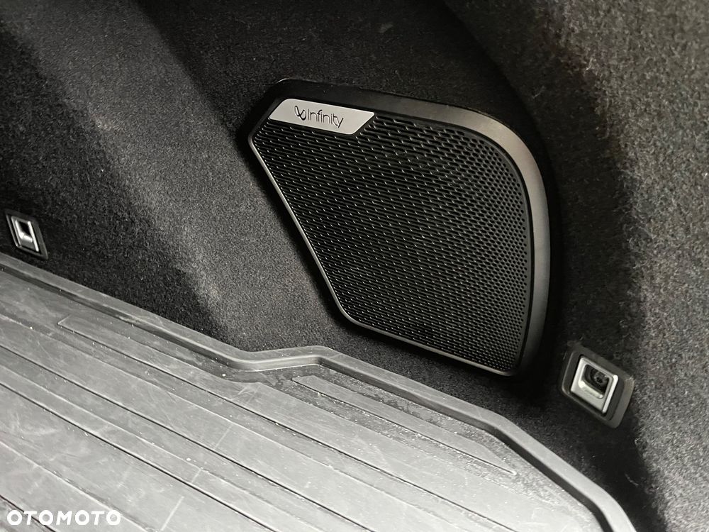 Lynk & Co 01 - 28