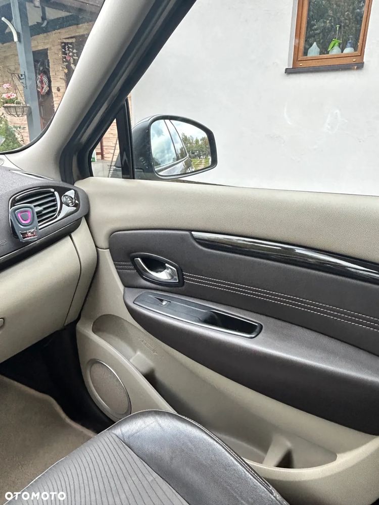 Renault Grand Scenic Gr 2.0 16V Privilege CVT Euro5 - 11