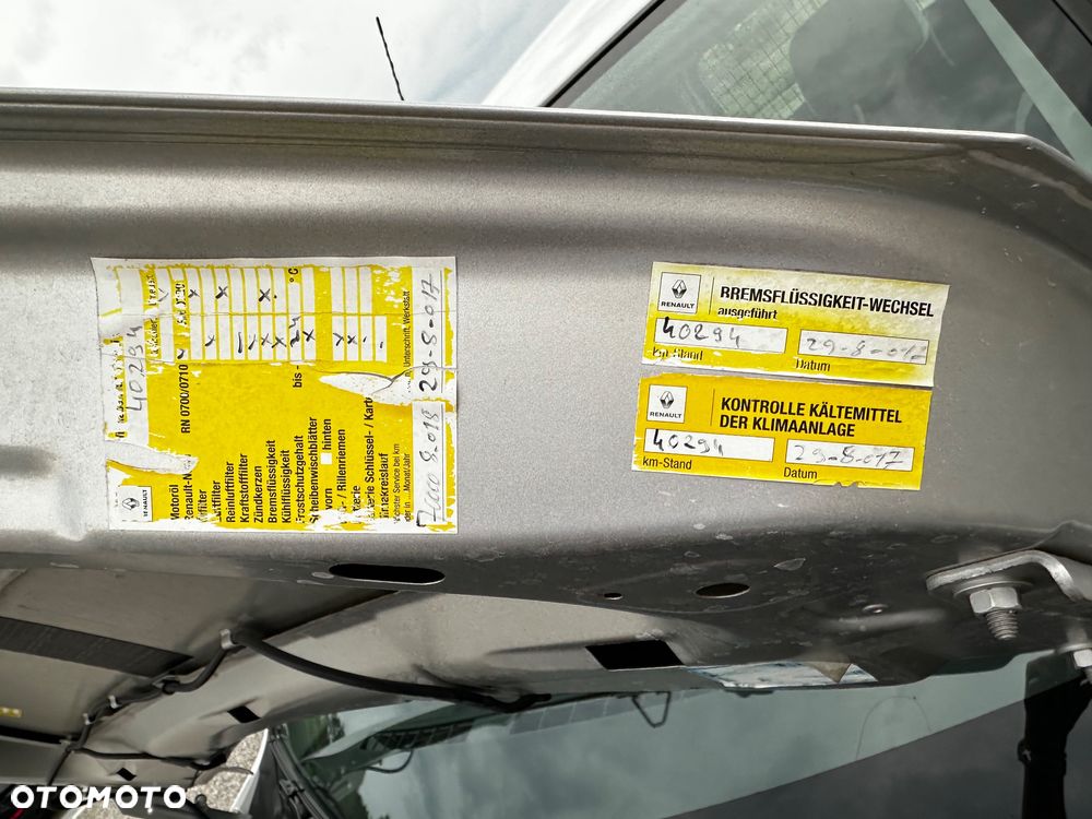 Renault Kangoo 1.6 16V 105 Privilege - 17