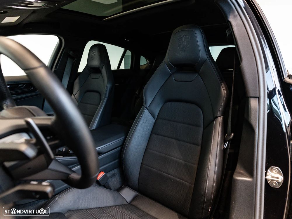 Porsche Panamera 4 E-Hybrid - 31