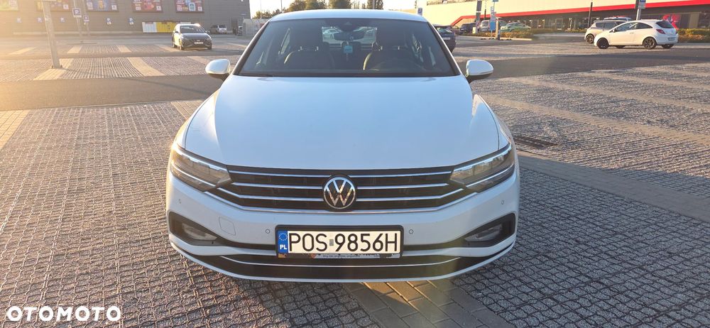 Volkswagen Passat - 2