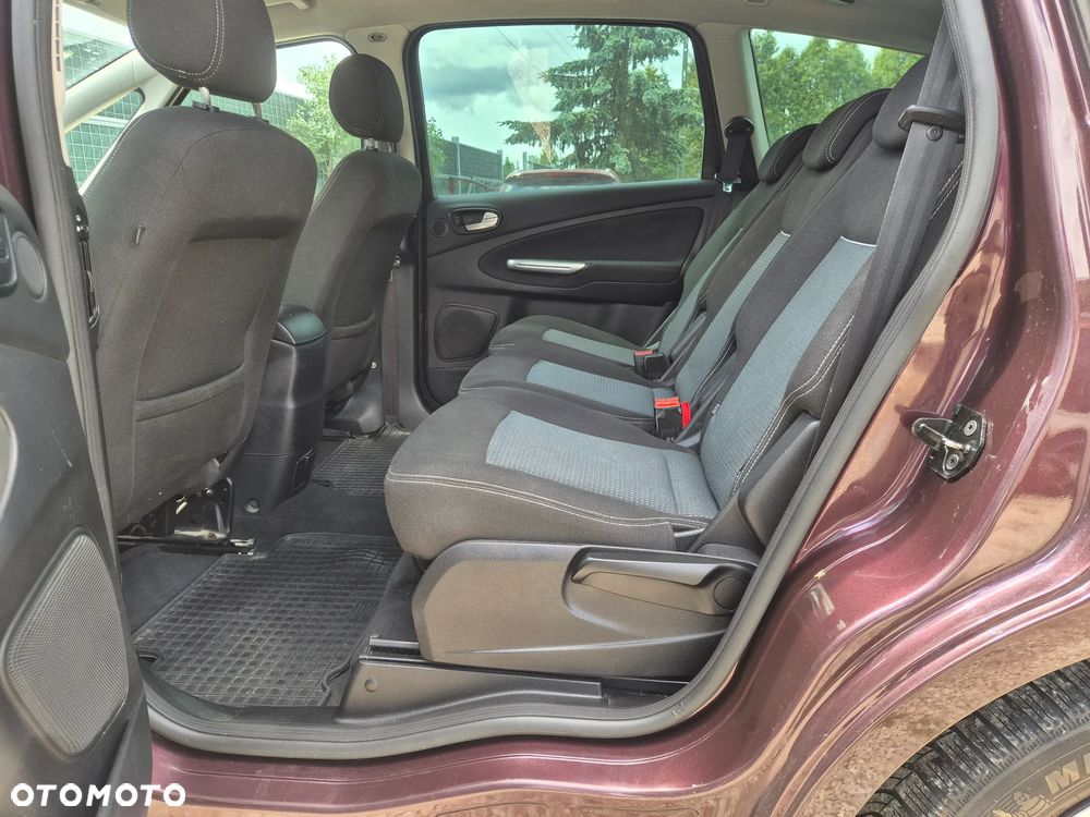 Ford S-Max - 14