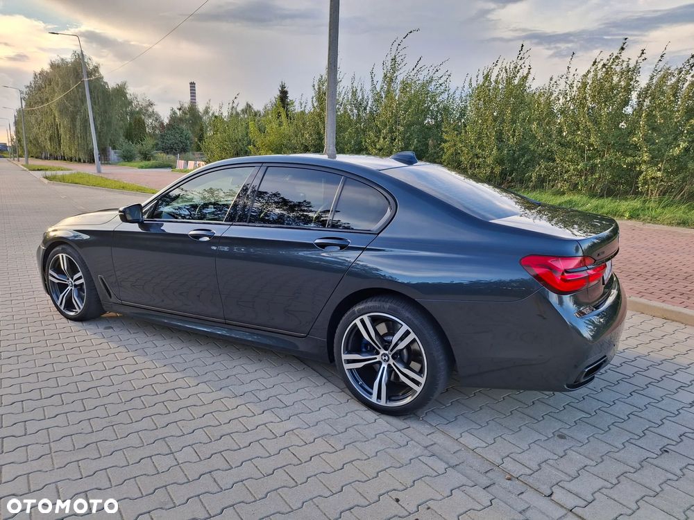 BMW Seria 7 750i xDrive - 4