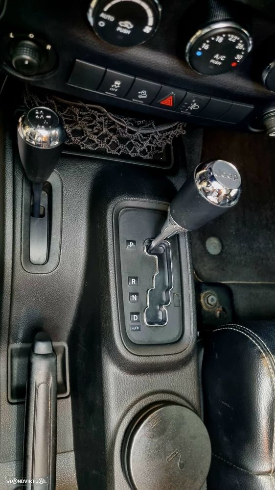 Jeep Wrangler Unlimited 2.8 CRD ATX Sahara Adventure Edition - 23