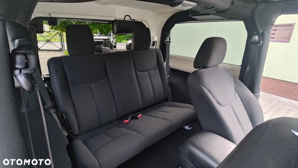 Jeep Wrangler - 14