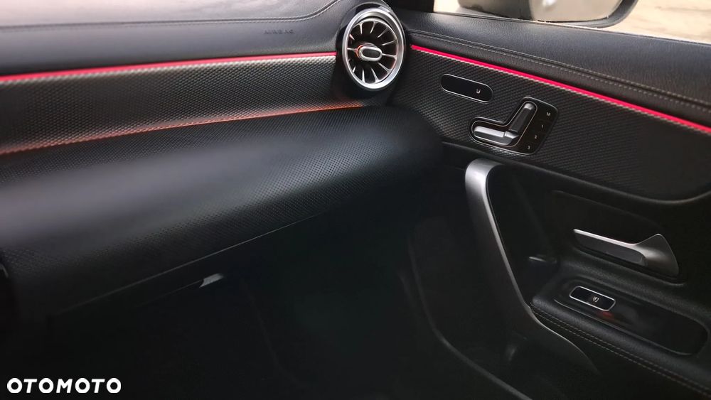 Mercedes-Benz CLA 180 7G-DCT Edition Progressive Line - 23