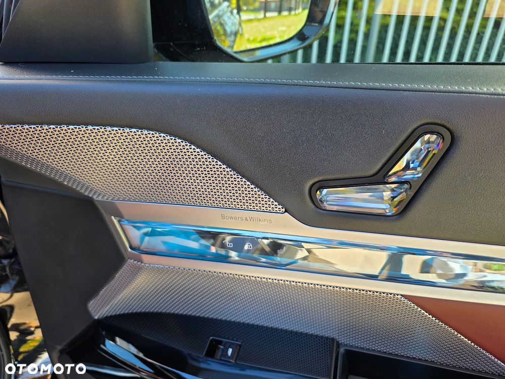 BMW Seria 7 730d xDrive mHEV sport - 27