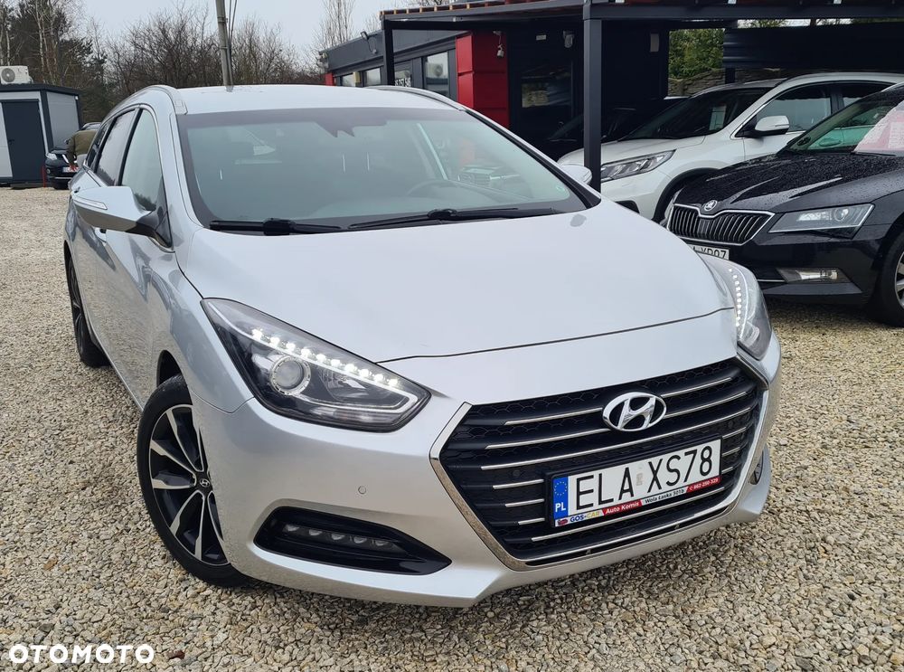 Hyundai i40 Kombi 1.7 CRDi DCT Premium - 12